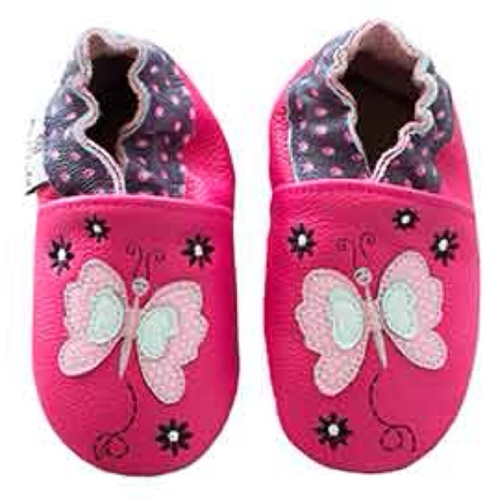 NWT CLASSICZ BUTTERFLY FUCHSIA Shoes